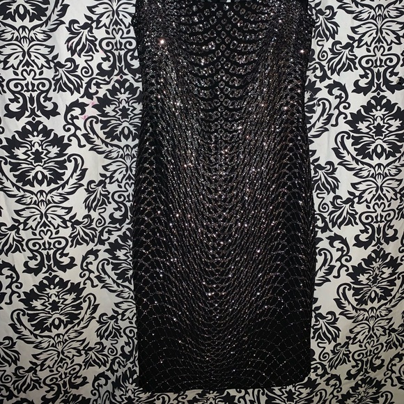 Glitter formal dress(never worn) - Picture 2 of 6